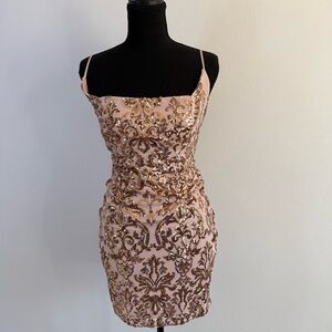 NWT Windsor Champagne Sequin Bodycon Dress Small Lace Up Back Cocktail